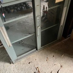 【決定済】スチール棚　キャビネット