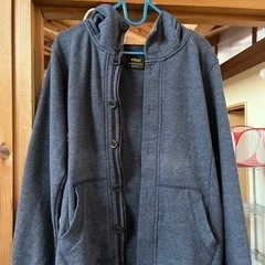 冬服パーカー3着とズボン1着の画像