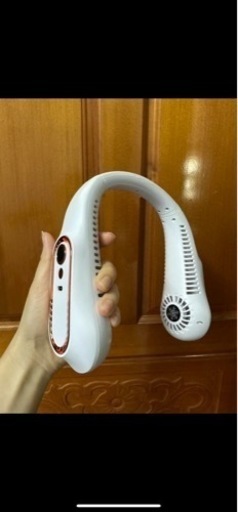 首掛け扇風機 デジタルディスプレイ付き 5段階調節 Usb充電式 無刃タイプ