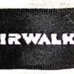 AIR WALK  ストリート ピンク髪の女 プリント Tシャツ  L サイズの画像