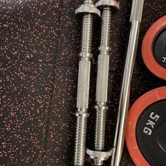 バーベル、ダンベル、ウエイトセットの画像