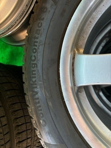 車のパーツ タイヤ、ホイール265/60/18