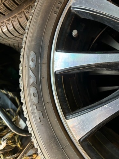 車のパーツ タイヤ、ホイール225/55/17