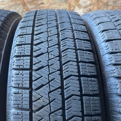 バリ山　BRIDGESTONE ブリヂストン　ブリジストン　VRX2 165/55R15 スタッドレス　タイヤ　2018年製　15イン