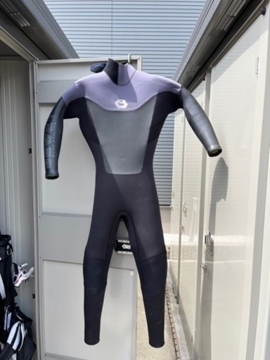サーフィン　セミドライスーツ