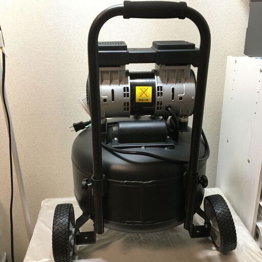 未使用？ 縦型 サイレントエアコンプレッサー 30L VSC034 アストロプロダクツ