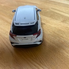 TOYOTA CH-R 1/30サイズのミニカーの画像