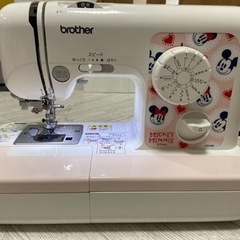 ⭐︎美品⭐︎brother ブラザー　コンパクトミシン　ミッキー＆ミニー　A39-MM　の画像