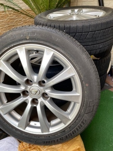 車のパーツ タイヤ、ホイール