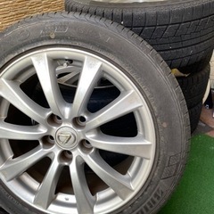 車のパーツ タイヤ、ホイール