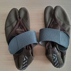 【ランニング足袋 - Toe-Bi -  (トゥ－ビ）】Khaki & Brown (23.0cm) の画像