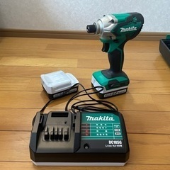 マキタ　インパクトドライバー