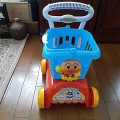アンパンマンお買い物カート　の画像
