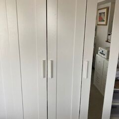 IKEA BRIMNES ブリムネス　洋服タンス　３扉の画像