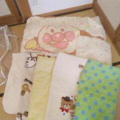 アンパンマン赤ちゃん布団の画像