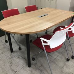 中古　極美品　コクヨ　スタックチェア　スタッキングチェア　会議椅子　ミーティングチェア　オフィスチェア　サテリテチェア　キャスター付　ピエガチェア　肘付　4脚セット販売品　愛知　一宮市　 江南市　稲沢市　岩倉市　岐阜　各務ヶ原　羽島　三重　名古屋 グッドプライス一宮の画像