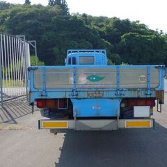 教習車　大型一種　ギガの画像