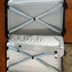 旅行カバン、キャリーケースの画像
