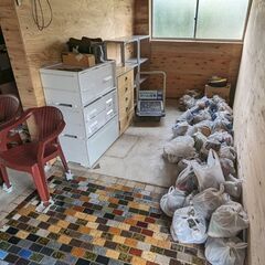 実家の断捨離中で、食器関係がたくさんあります（松阪市内）