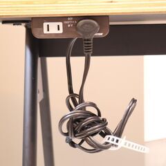 ASPLUND(アスプルンド)/Journal Standard Furniture(ジャーナルスタンダードファニチャー ) JSF コンパスレッグデスク。コンセント付きなのでパソコンデスクに最適♪の画像