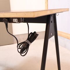 ASPLUND(アスプルンド)/Journal Standard Furniture(ジャーナルスタンダードファニチャー ) JSF コンパスレッグデスク。コンセント付きなのでパソコンデスクに最適♪の画像