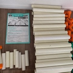 白いわんぱくジム　すべり台　室内遊具の画像