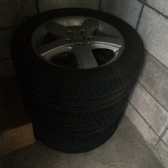 車のパーツ タイヤ、ホイールの画像