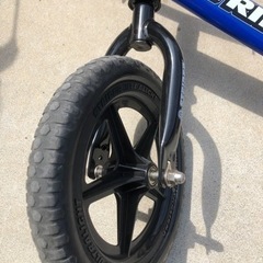 値下げしました⭐︎ 
ストライダー　青の画像