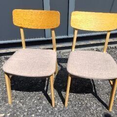 ダイニングチェアー　２脚