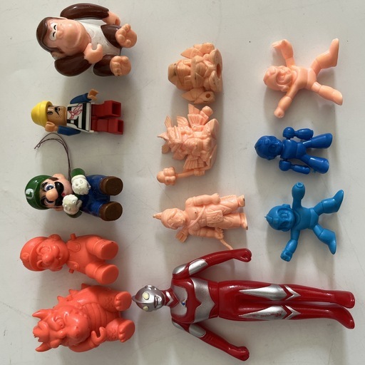 ウルトラマン　キン消し ガンダム マリオ などおもちゃ　玩具 昭和レトロ