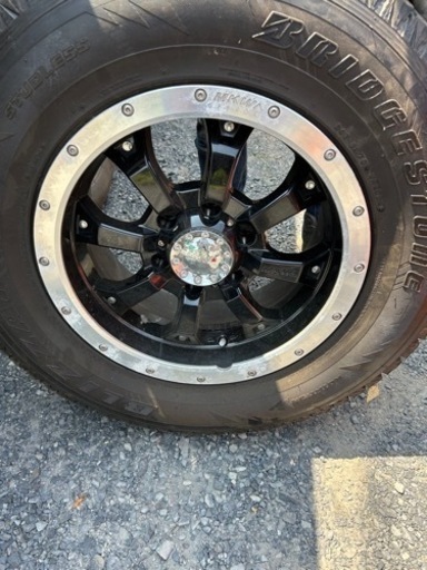 車のパーツ タイヤ、ホイール