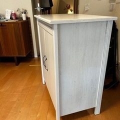 IKEA BRUSALI ブルサリ キャビネットの画像