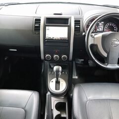 日産 エクストレイル  ２０Ｘ🐨🧡ご利用件数は2.2万件以上！自社ローンのオトロン💁‍♀️の画像