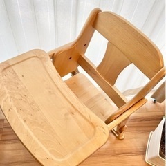 折りたためるキッズチェア　ハイローチェアの画像
