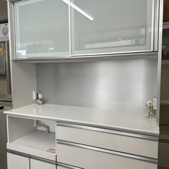 【超美品‼️】定価25万♪ 古賀家具 140cm幅キッチンボード《セレクト》 食器棚 収納家具 艶あり木目調ホワイト♪の画像