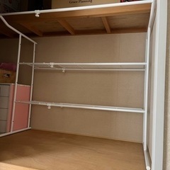 収納ラックの画像
