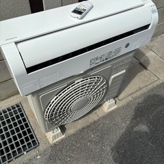 URBANEARS アーバンイヤーズ 4090612　ZINKEN　ホワイト URBANEARS アーバンイヤーズ 4090612ZINKENホワイト