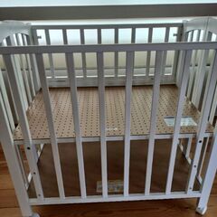 KATOJIベビーベッド（折りたたみ式）