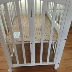 KATOJIベビーベッド（折りたたみ式）の画像