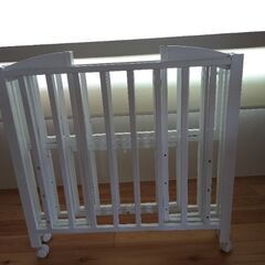 KATOJIベビーベッド（折りたたみ式）の画像