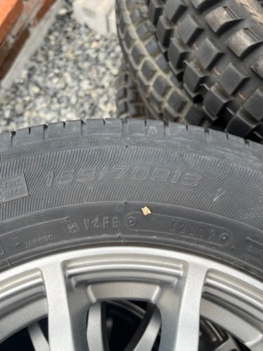 車のパーツ タイヤ、ホイール