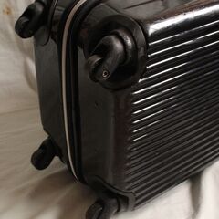 黒色　小型スーツケース　劣化ありの画像