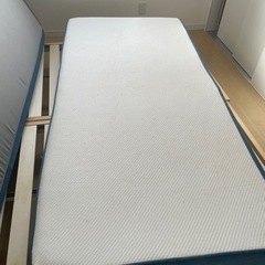 コアラマットレス　ベットフレームの画像