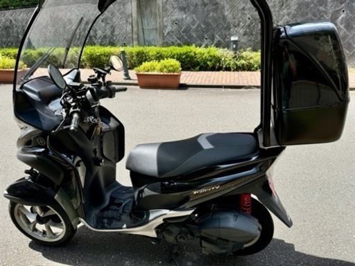 ヤマハ　トリシティ125 ゾロ屋根　ボックス付　Beamsマフラー　YSSリアサス　グリップヒーター ヤマハトリシティ125 ゾロ屋根ボックス付BeamsマフラーYSSリアサス