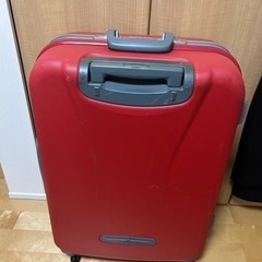 キャリーケース、スーツケースの画像