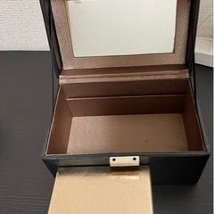 ☆【本日⭕️】shu uemura(化粧箱💄)の画像