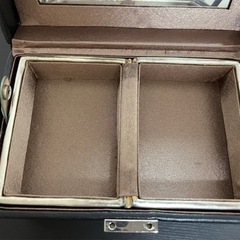 ☆【本日⭕️】shu uemura(化粧箱💄)の画像