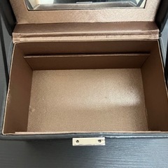 ☆【本日⭕️】shu uemura(化粧箱💄)の画像