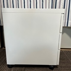 【値下げしました！】IKEAキャビネットの画像