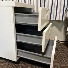 【値下げしました！】IKEAキャビネットの画像